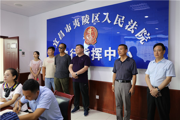 参观执行指挥中心.JPG